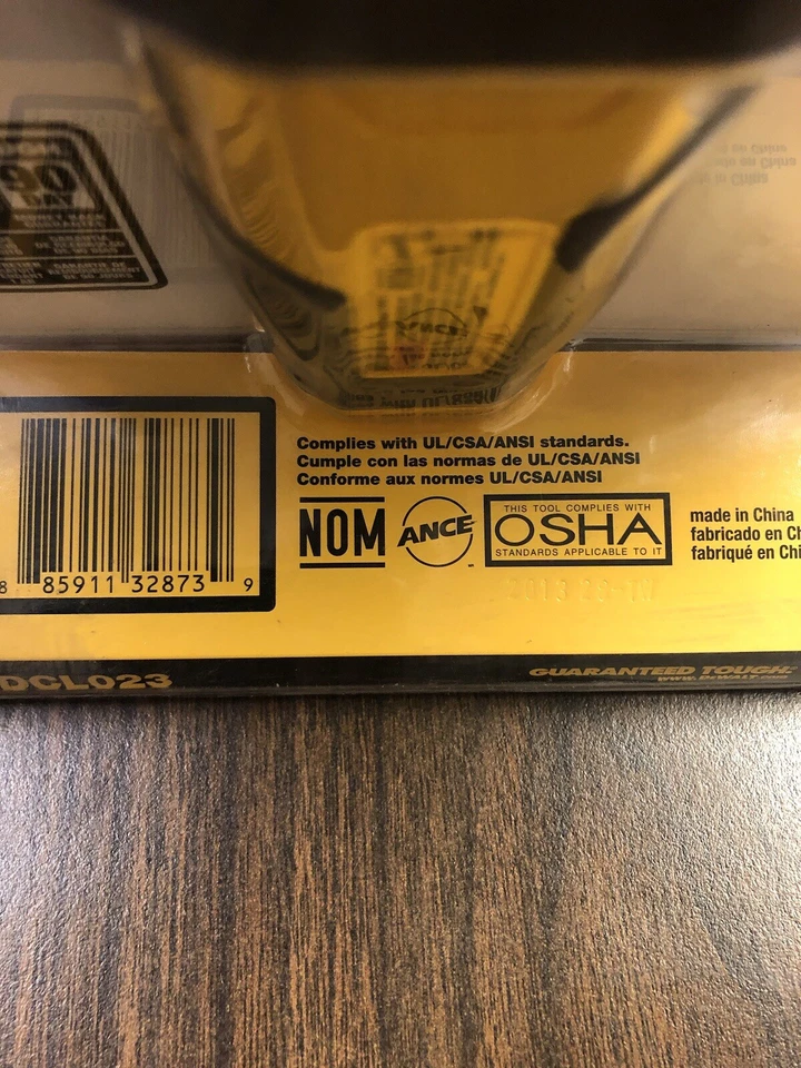DEWALT DCL023, New, But Bought From Old Stock, Light Only, No Battery- PLZ READ! - Image 3 of 4