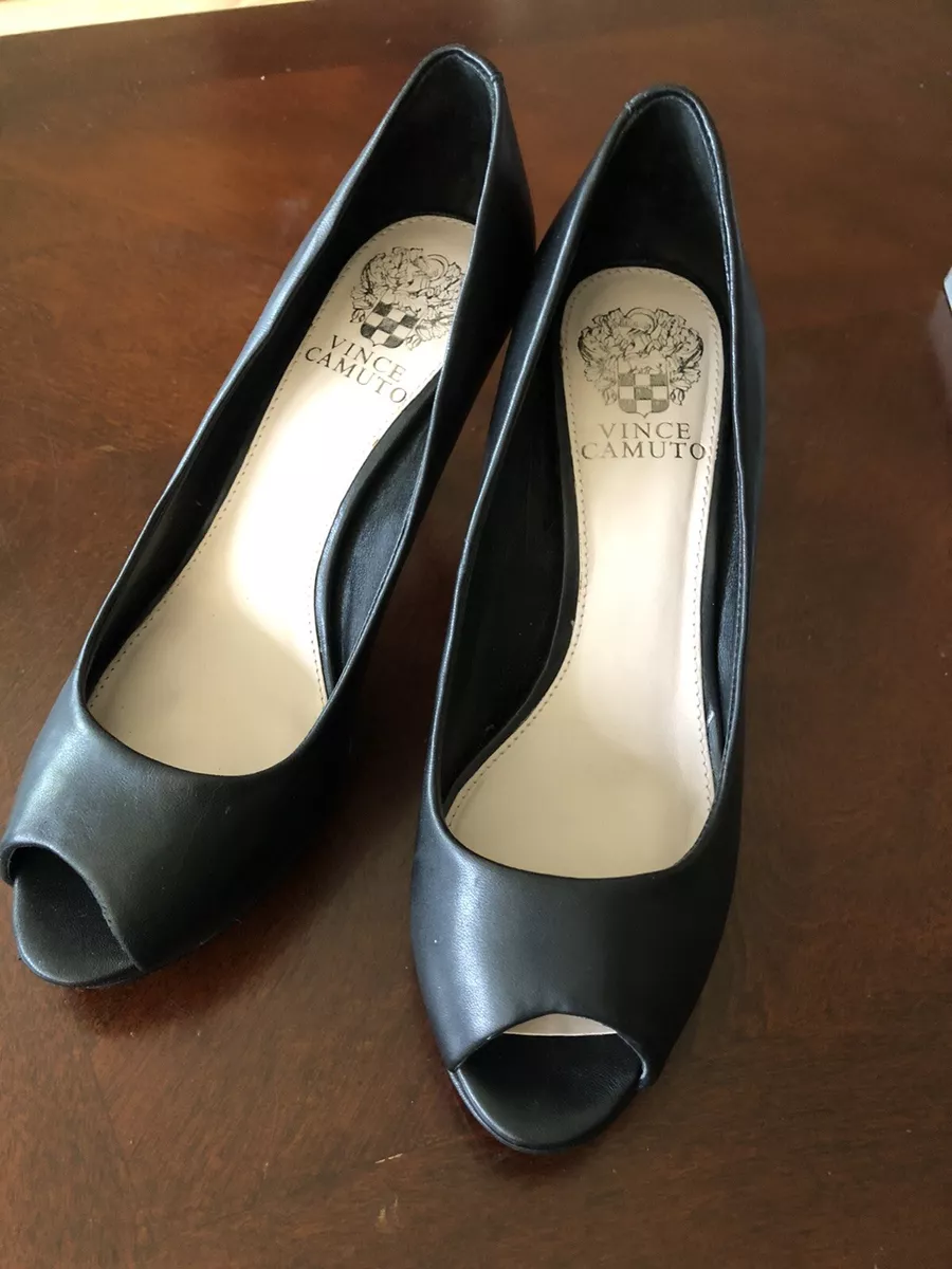 Vince camuto hotsell ladies shoes