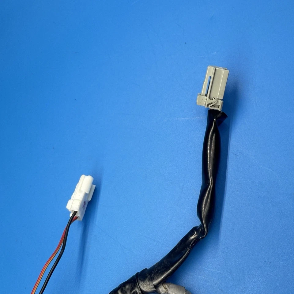 2005-2006 Acura RSX Type-s Rear Right Passenger TailLight WIRING HARNESS PLUGS - Image 4 of 4