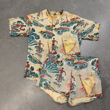 1940s Surfriders Sportswear Vintage men  s Hawaiian button up shirt/pants set