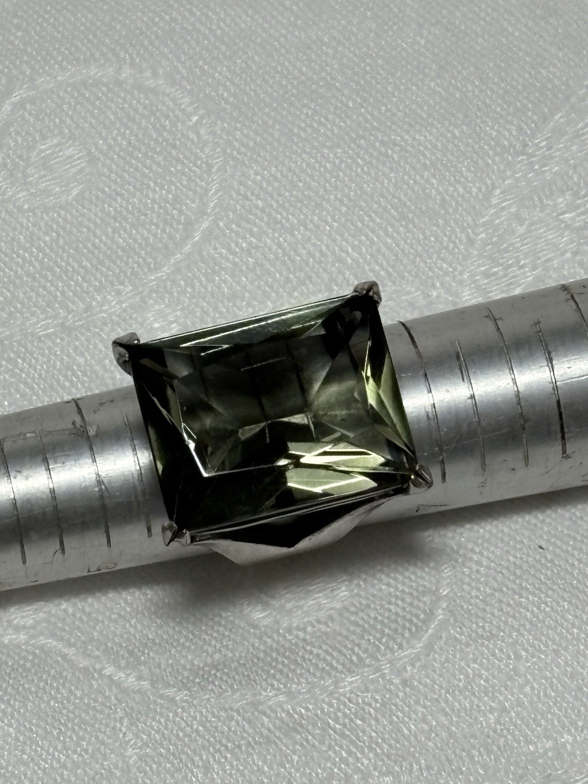 Chunky Green Stone Silver Ring - image 3