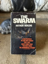 The Swarm by Arthur Herzog J6351 Signet books 1st print 1975