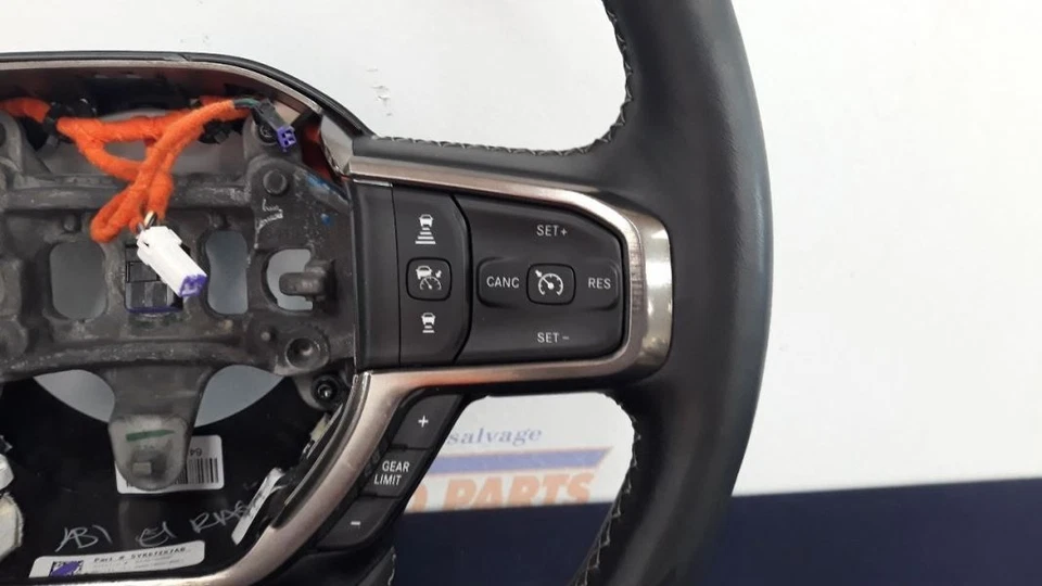 19 DODGE RAM 1500 ОГРАНИЧЕННОЕ РУЛЕВОЕ КОЛЕСО ЧЕРНАЯ КОЖА ТЕКСТУРА ДЕРЕВА С ЭЛЕМЕНТАМИ УПРАВЛЕНИЯ - Изображение 3 из 4