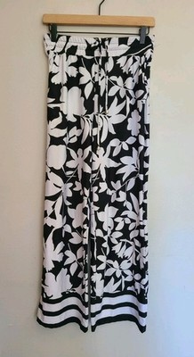 BK1 Ilu Women's Pull On Wide Leg Embroidered Pants Black/ White Floral Print M