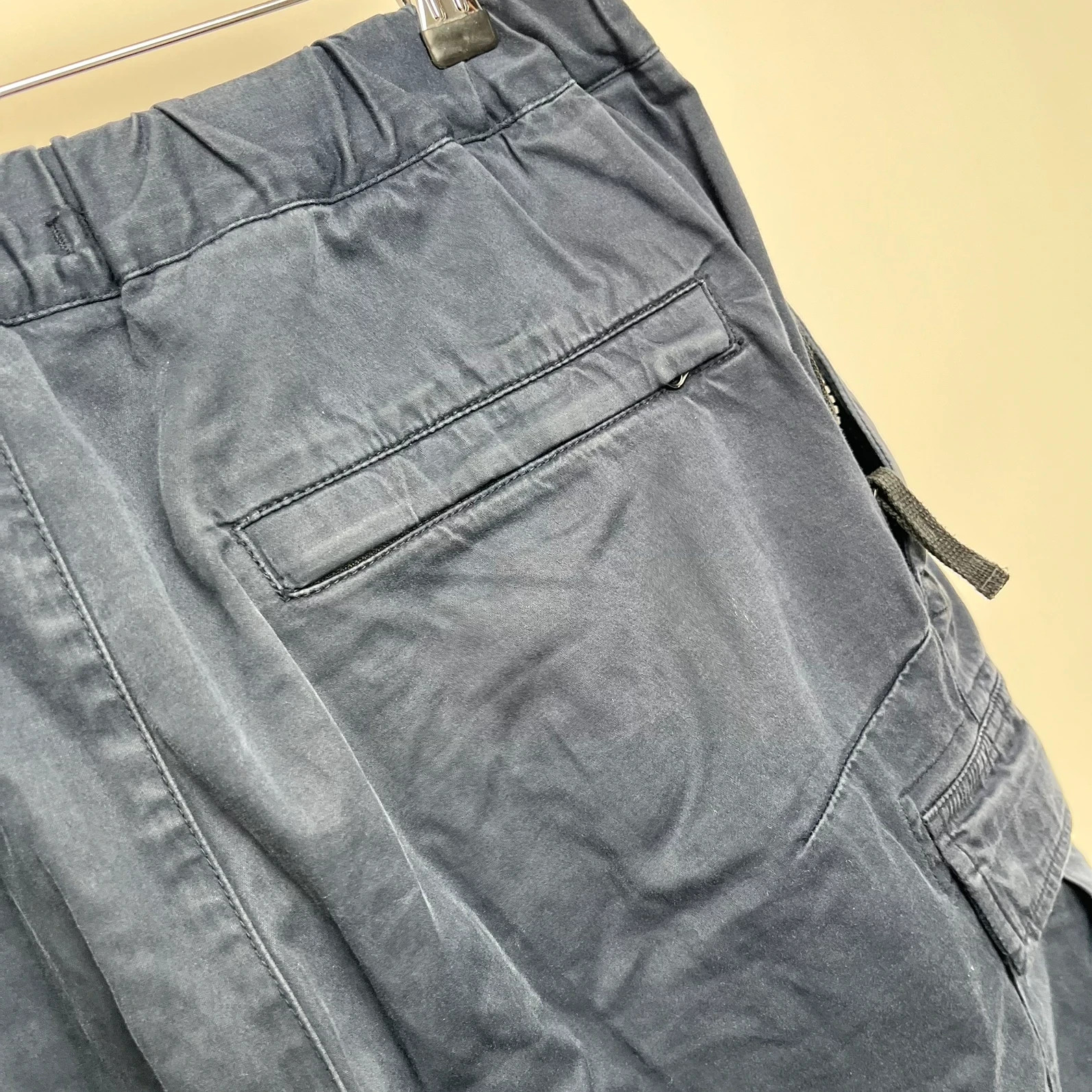 Stone Island Navy Regular Fit Cuffed Cargo Trousers image 6