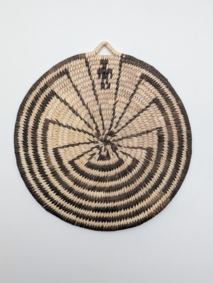 Vintage Handwoven Papago Tohono O'odham Flat Wall Basket MAN IN THE MAZE 9''