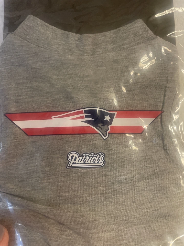 Camiseta para mascotas New England Patriots gris ceniza (pequeña) - Nueva Foto 2 de 4