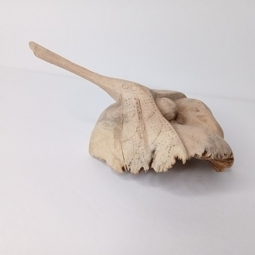 Hand Carved Parasite Wood 5.5" Dragonfly Figurine Indonesian Chinaberry - Picture 7 of 9