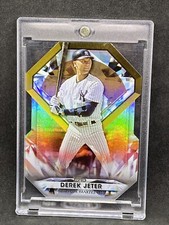 Derek Jeter DIECUT REFRACTOR CARD TOPPS YANKEES MINT