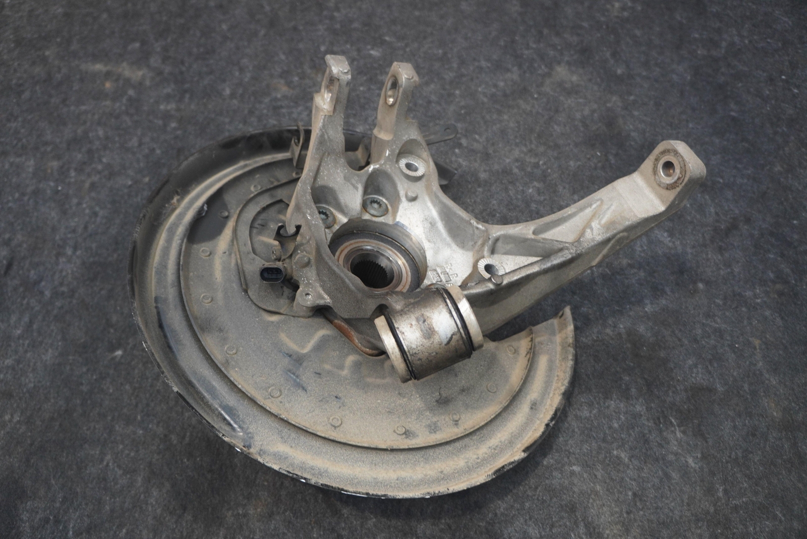 Rear Right Spindle Knuckle Wheel Hub 3W7505436E OEM Bentley Continental GTC 2016