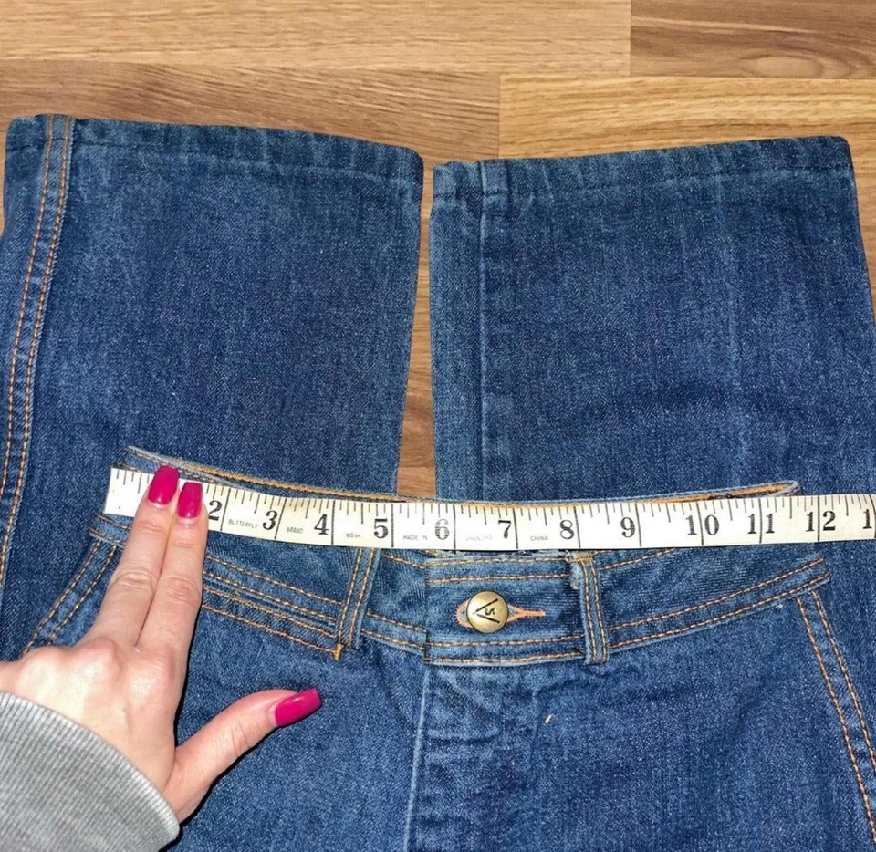 Vintage 1970s embroidered 24in women’s jeans - Image 4 of 4