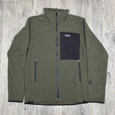 Patagonia Jacket Size Small Mens Pine Needle Green R2 TechFace Full Zip $199