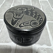 Vintage Boma Orca Hand Crafted Fait A La Main Trinket Box