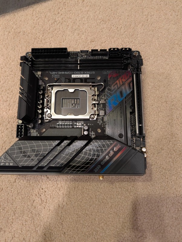 ASUS ROG Strix B760-I Gaming WiFi Intel® B760(13th and 12th Gen)LGA