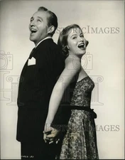 Press Photo Nancy Olson and Bing Crosby star in the film "Mr. Music" - lrx63994