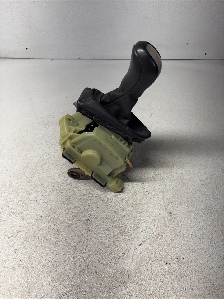 03-09 Selector de cambio de caja de cambios de piso Mercedes E320 Tiptronic A2112672224 Foto 4 de 4