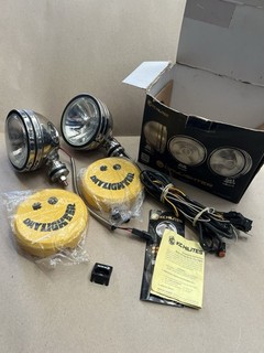 2 New Old Stock KC 635 Daylighter 6” Stainless Off Road Driving Halogen Lights