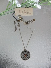 Nicole Miller Collection Goldtone Faceted Crystals Necklace 16" adj New Signed  