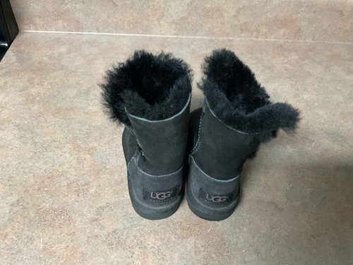 Toddler UGG 5991T Bailey Button Black Boots Size 8 (CON81) - Picture 5 of 6