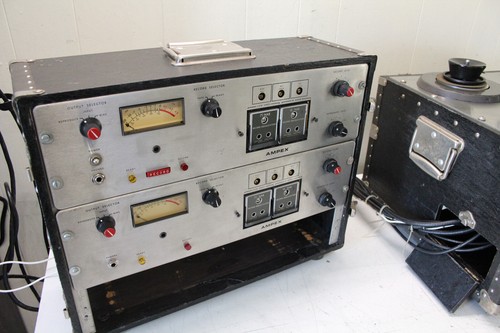 AMPEX 351-2 350 REEL TO REEL TAPE RECORDER WITH PREAMPS IN CASES - Picture 7 of 22