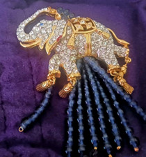 Elizabeth Taylor for Avon エレファント ブローチ 象 Elizabeth Taylor Avon Jewelry In Vintage Designer Costume Pins