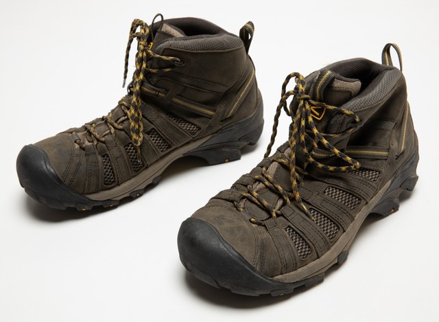 womens hiking shoes size 12