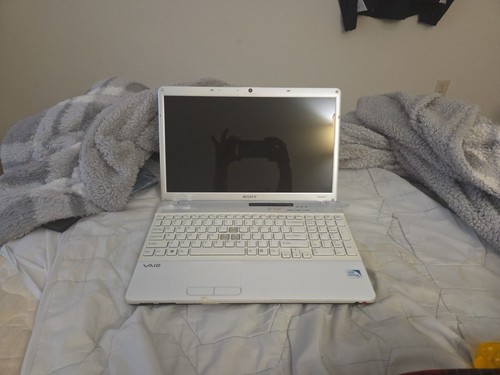 Sony Vio Laptop Midel Pcg-71312L ***As Is For Parts Or Repair. - Picture 2 of 7