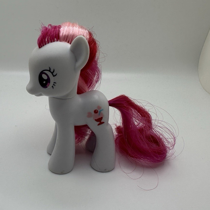 Hasbro My Little Pony RARE Plumsweet Figure