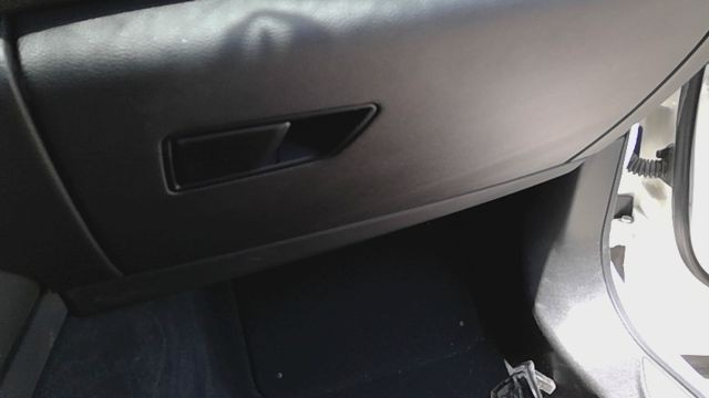 17 MASERATI LEVANTE Glove Box levante black leather