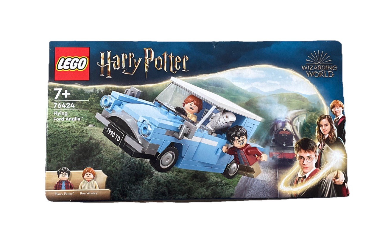 LEGO Harry Potter: Flying Ford Anglia (76424)