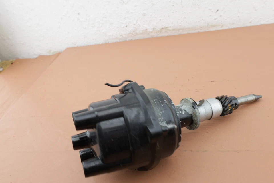 1976 Mercruiser 470 3.7L Glastron 177 AG Outboard OEM Engine Distributor - Image 3 of 4