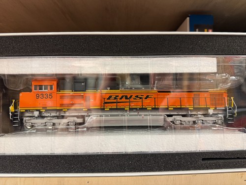 Athearn Genesis 68576 - SD70ACe - BNSF #9335 (listo para DCC) | Condition: New: Other (See Details)