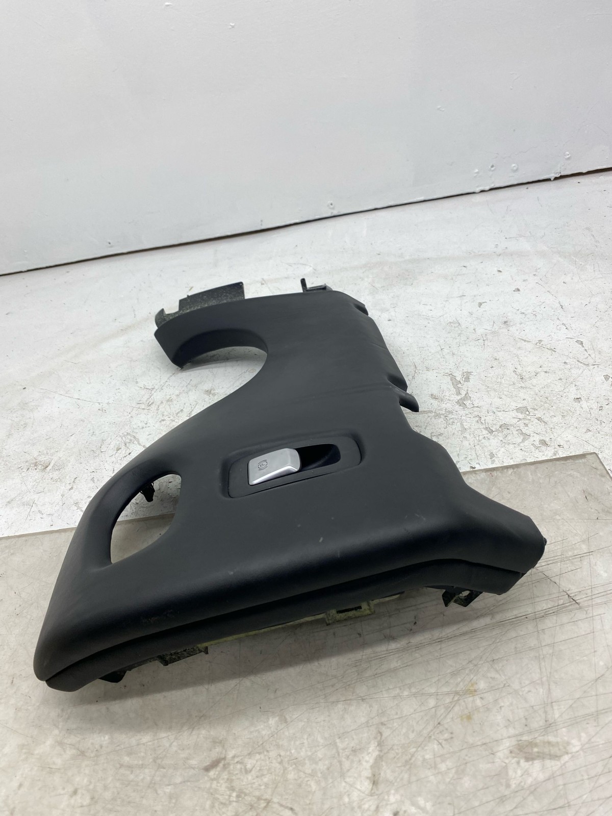 2019-2023 ASTON MARTIN VANTAGE OEM FRONT LEFT LOWER DASH KNEE TRIM COVER PANEL