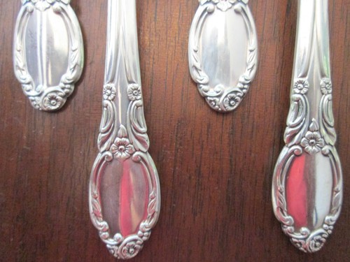 SET of 7 TEA SPOONS! Vintage ROGERS: PARK LANE, CHATELAINE, DOWRY pattern! - Picture 3 of 4