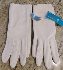 New Vintage One Size Fits All Stretch Cream Formal Nylon Gloves 8" Long Mojud