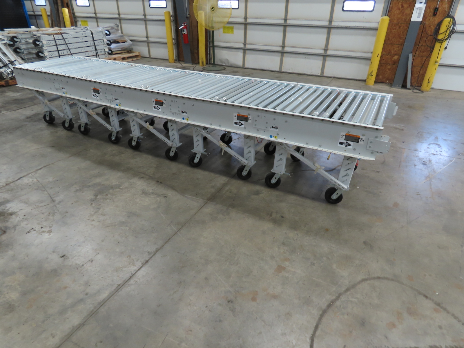 Roach 36"x 15' Modular Connect Roller Conveyor 130VDC ORing Belt Drive
