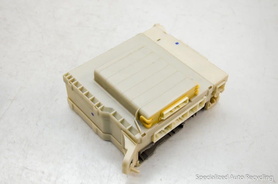 2007 LEXUS GS350 RIGHT DASH JUNCTION #82730-30A50 - Изображение 4 из 4