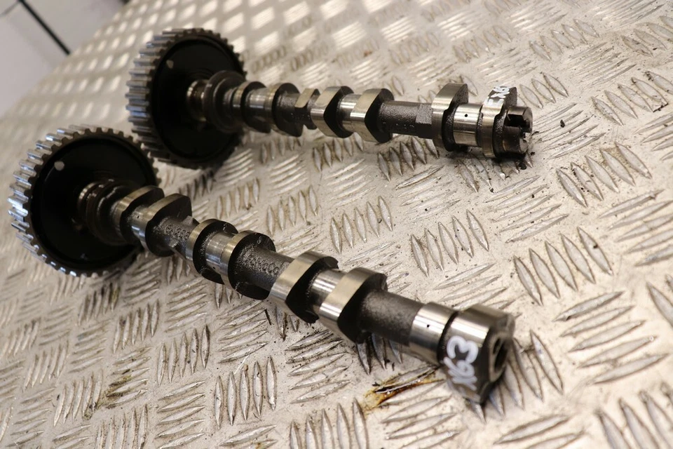 Par de árboles de levas Ford Focus MK3 1.0 ECOBOOST 2011-2015 EX63 Foto 2 de 3