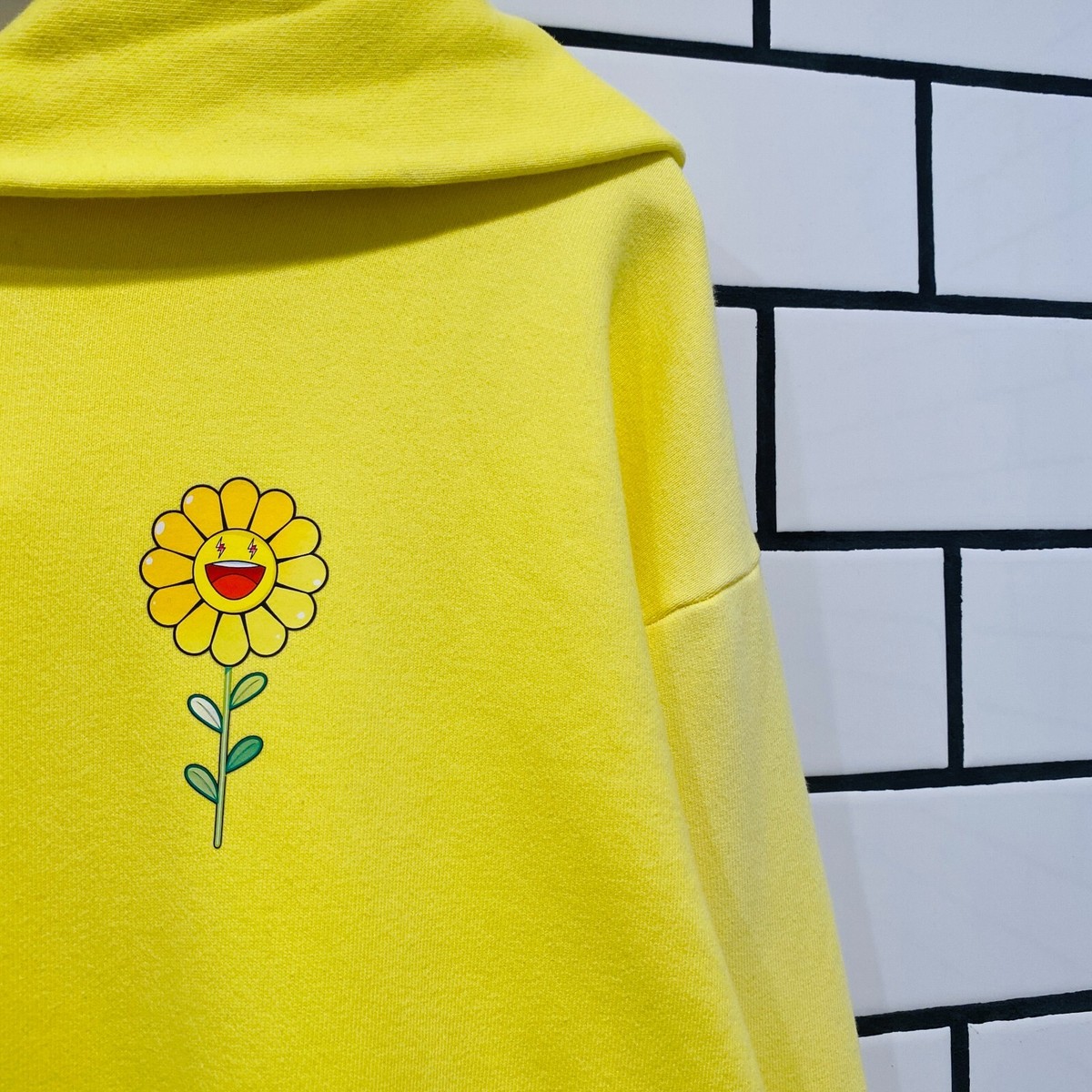 [RADINEO]★ 韓国人気★TRIANGLE FLOWER HOODIE $_12.JPG?set_id=880000500F