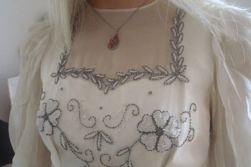 ROBE 1940 MOUSSELINE DE SOIE ET SON CHAPEAU PERLES ET SA BOURSE 3PIECES ! - Photo 3/4