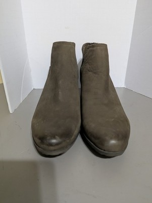 Blondo Women's Size 10M Waterproof Slip On Brown Booties.