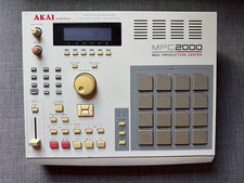 Akai MPC2000 MIDI Production Center 32MB Ram ...