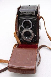 T Rolleicord VA Model 2 TLR 120 Film Camera w/ Schneider Xenar 3.5 75mm Lens