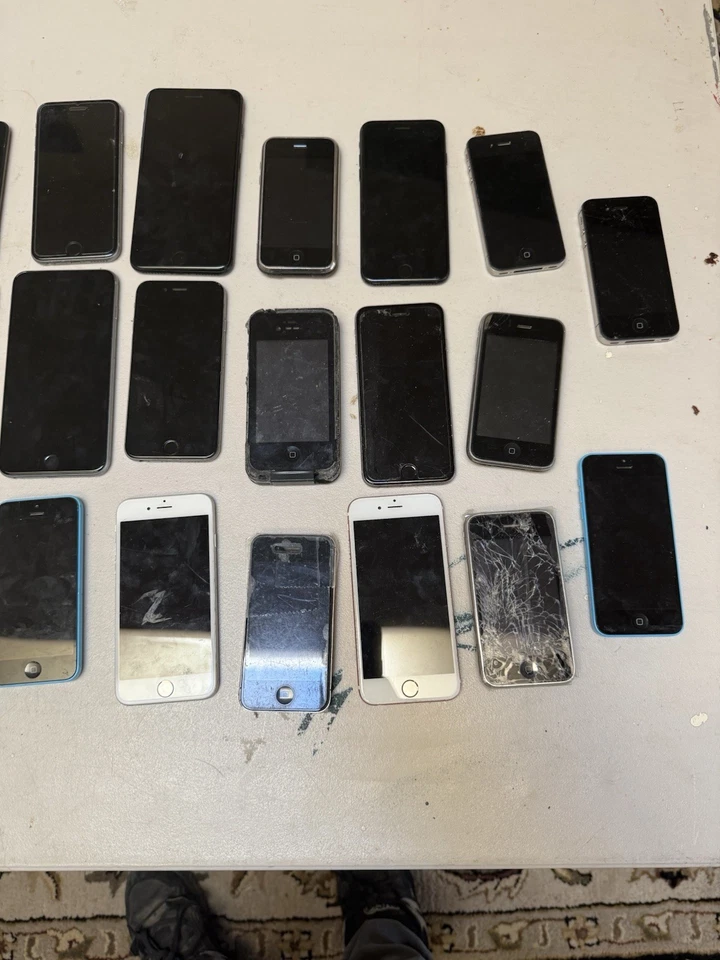 29x  Mixed Older Apple iPhone Lot - Salvage - Many Models 6s 5c 7 Plus - Image 3 of 4