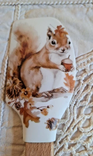Squirrel Spatula Fall Nuts Leaves Silicone with Wood Handle Kitchen NEW