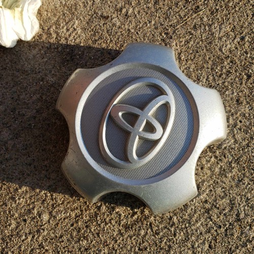 Toyota RAV4 Wheel Center Cap 07 08 09 10 11 12 4260B0R010 17" Hubcap