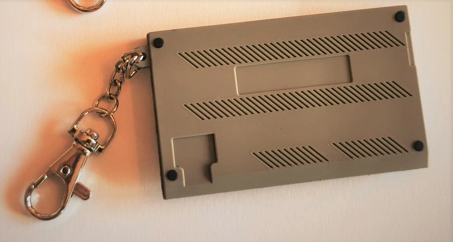 Additional photo for Premium Retro 1040STE Falcon Mini Keychain – Authentic Atari-Inspired Design