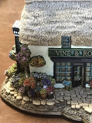 Highly Collectible Lilliput Lane Vine And Roses Ornament Hand