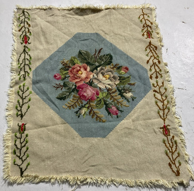 Vintage französische Nadelspitze schöne Blumenszene Wohndeko Kissen vorne 58x48 cm