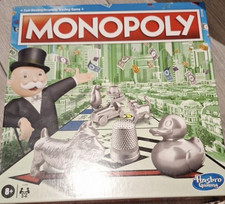 Hasbro Gaming Monopoly Board Game 2008 2+ Players Age 8+ MPN C1008